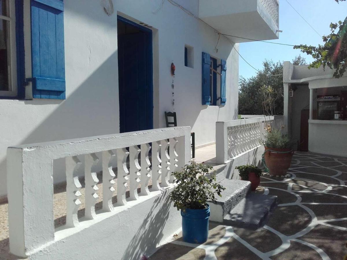 Nikos Apartments Lefkos  Exteriör bild