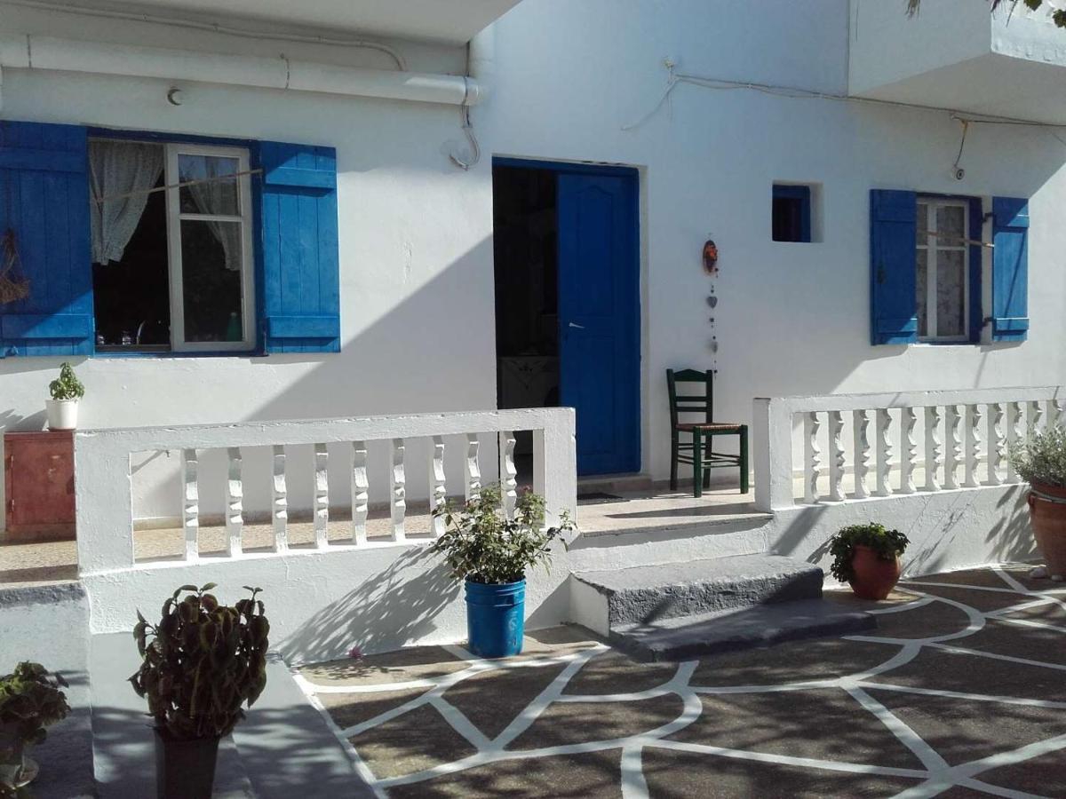 Nikos Apartments Lefkos  Exteriör bild