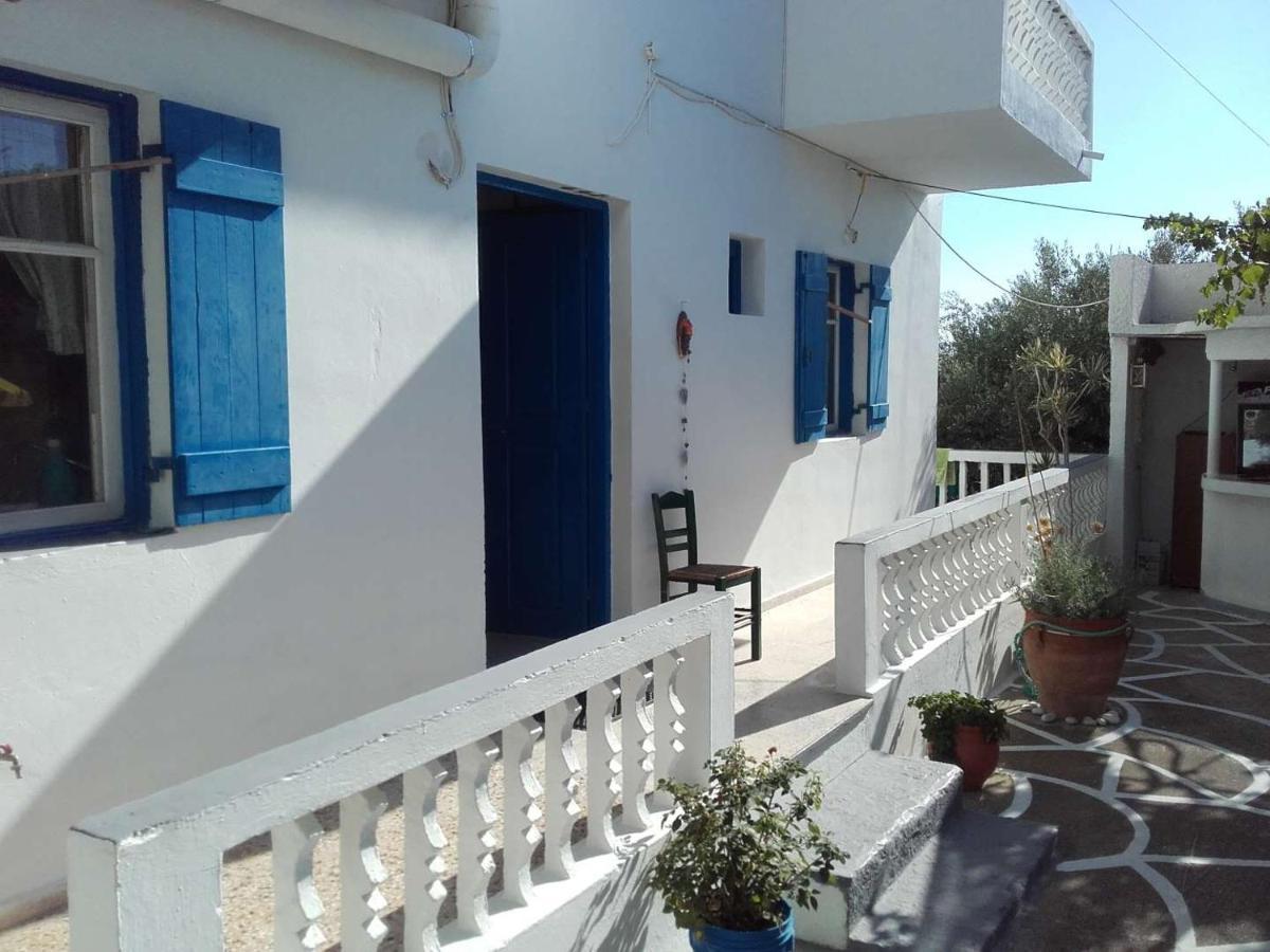 Nikos Apartments Lefkos  Exteriör bild